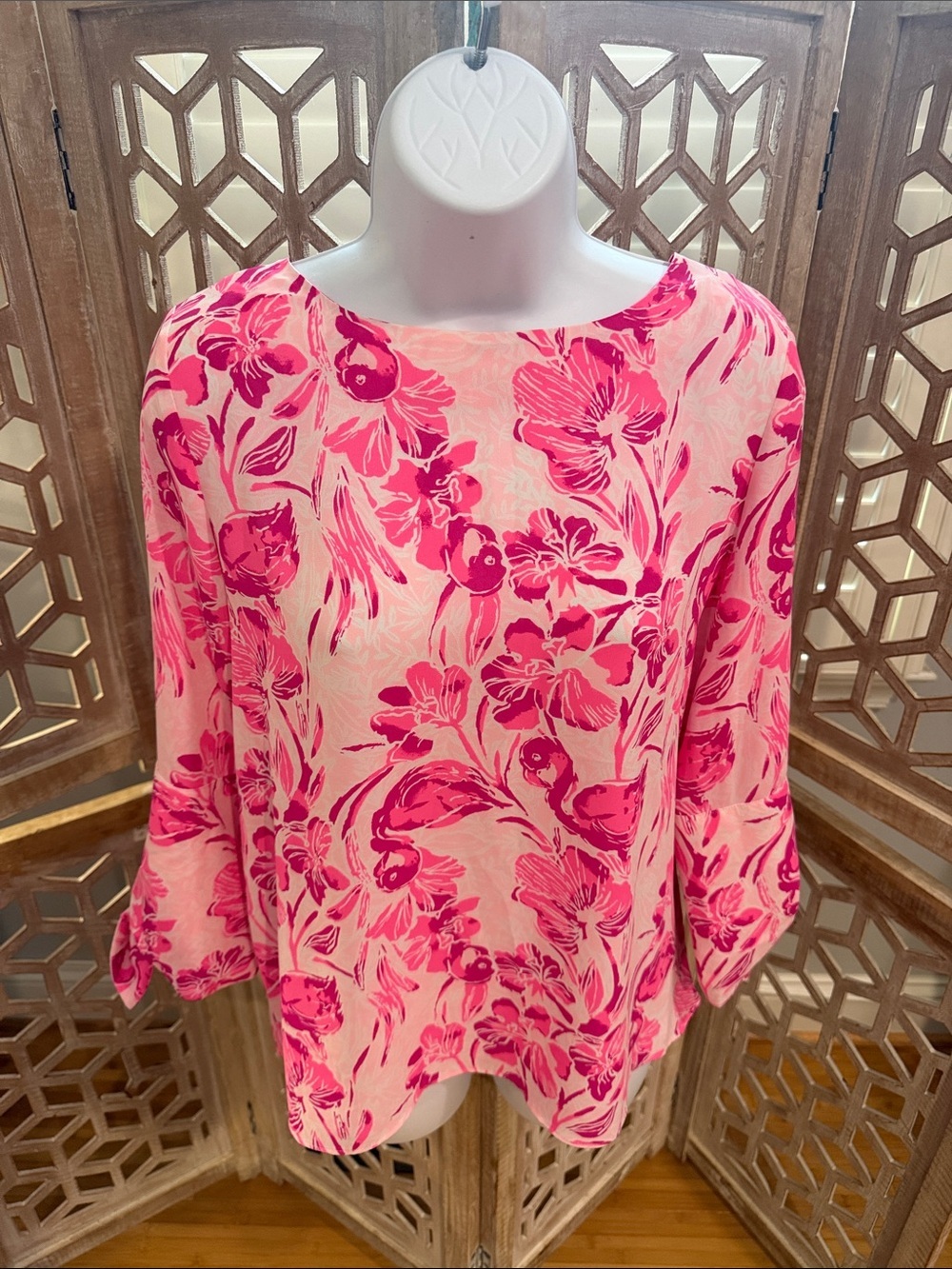 Lilly Pulitzer Langston Top Pink Flamingo with Bow-Tie Sleeves, Size Small - Picture 4 of 10